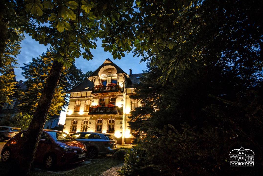 Franciszek Przy Parku Szwedzkim Apartment Szczawno-Zdroj Exterior photo